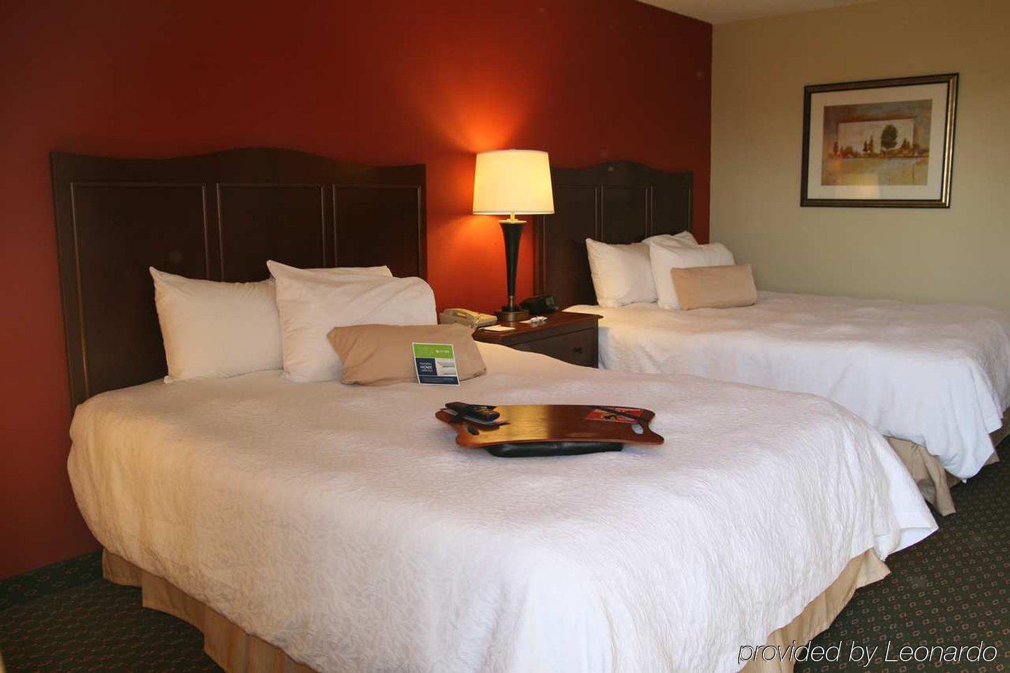 Hampton Inn Chicago-Tinley Park Room photo